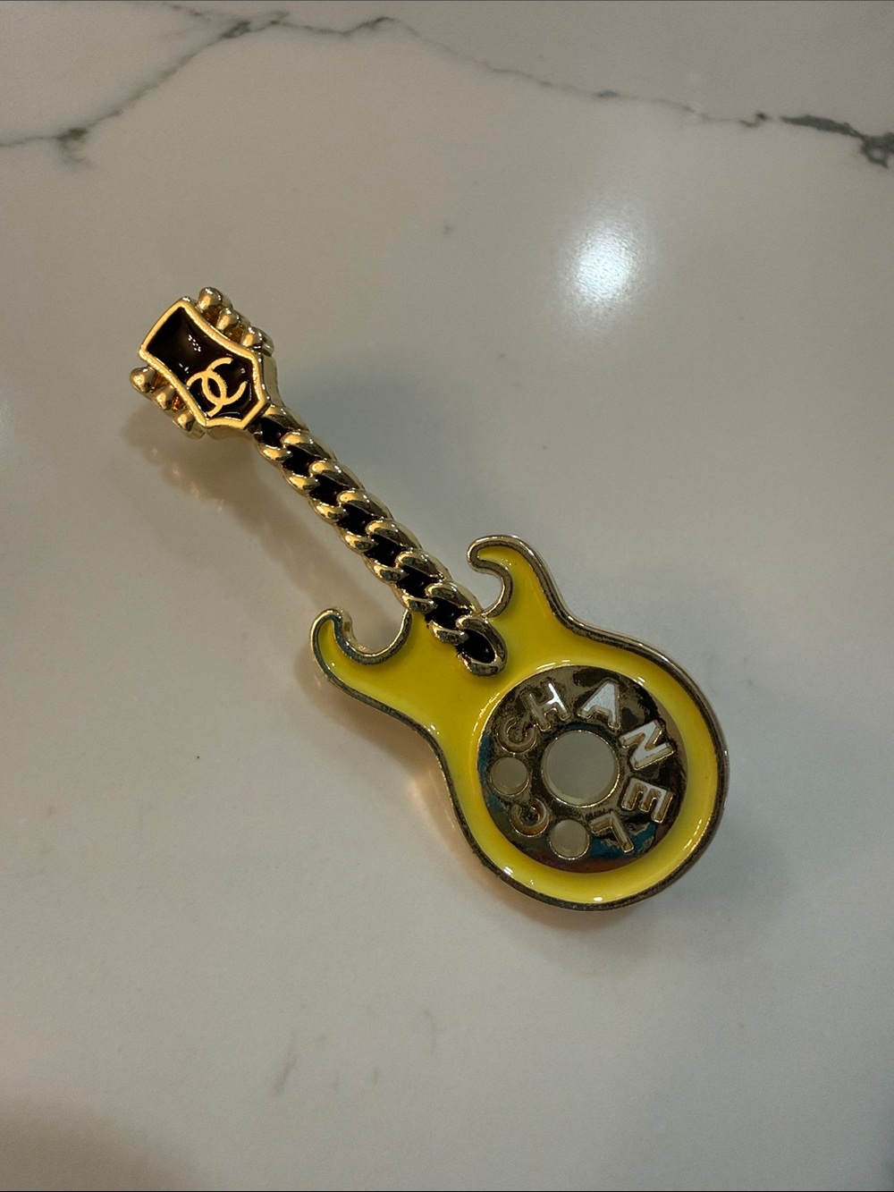 Fashion CC Guitar Pin